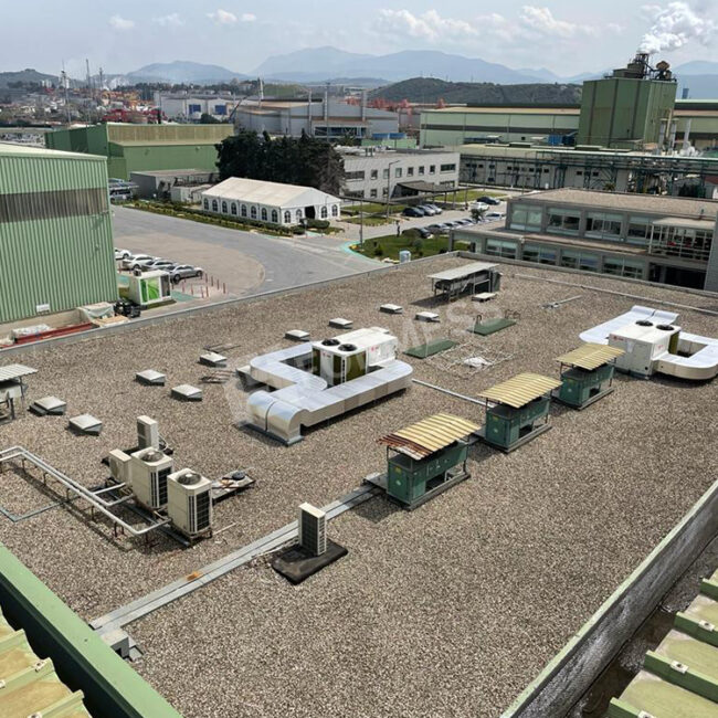 electrical room rooftop AC, rooftop cooling system, electrical room fan coil unit, industrial air conditioning, HVAC facility installation, mechanical HVAC conditioning, rooftop unit installation, energy-efficient cooling, FORMESS rooftop application,